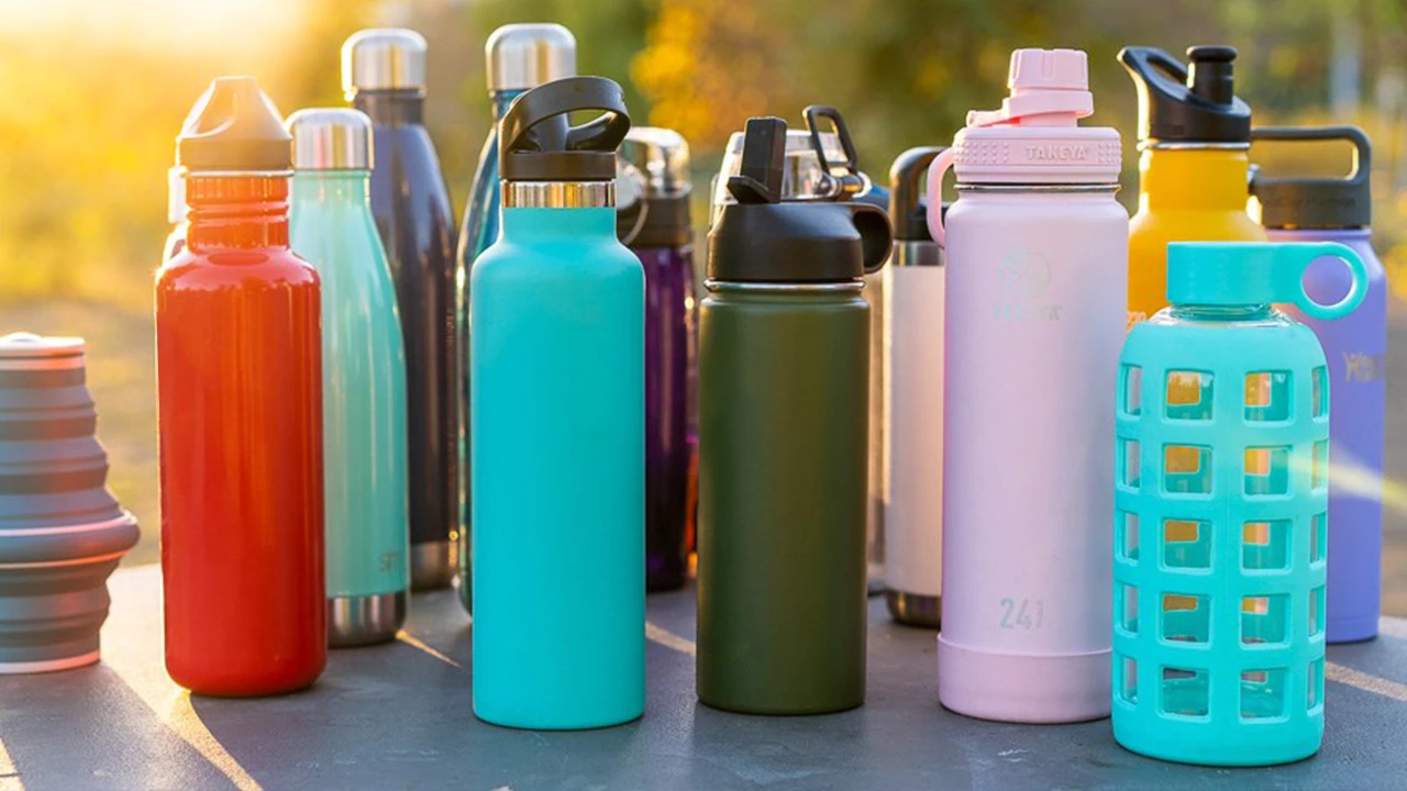 Types of water bottles and their impact on health